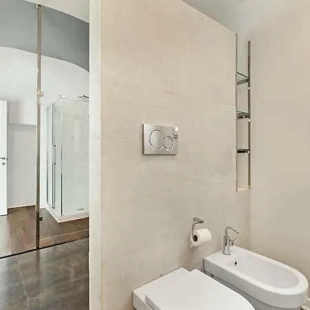 Stunning 3 Bed 3 Bath Flat 2min From Spanish Steps