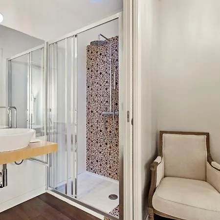 Stunning 3 Bed 3 Bath Flat 2min From Spanish Steps * Řím