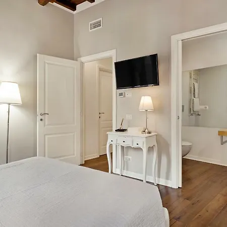Stunning 3 Bed 3 Bath Flat 2min From Spanish Steps Řím