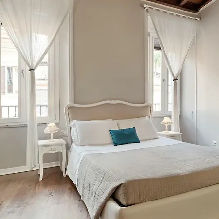 Stunning 3 Bed 3 Bath Flat 2min From Spanish Steps Řím