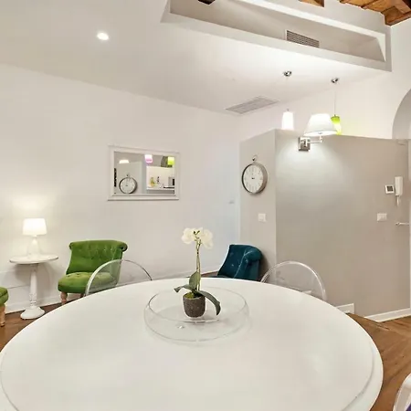 Stunning 3 Bed 3 Bath Flat 2min From Spanish Steps Řím