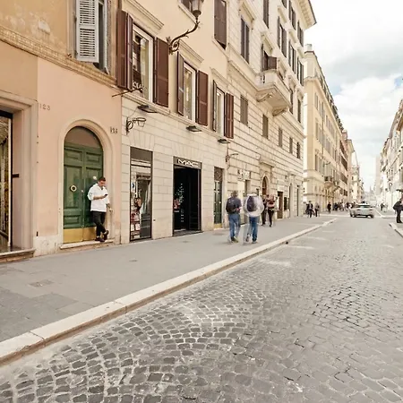 Апартаменты Stunning 3 Bed 3 Bath Flat 2min From Spanish Steps *