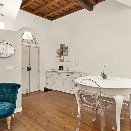 Stunning 3 Bed 3 Bath Flat 2min From Spanish Steps * Рим