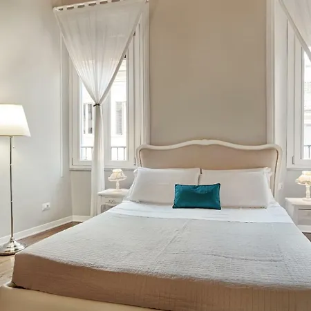 Stunning 3 Bed 3 Bath Flat 2min From Spanish Steps * Рим